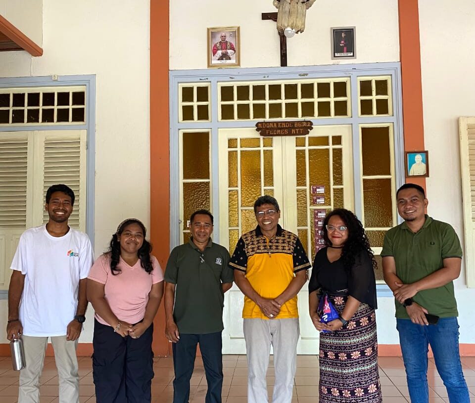 Koalisi Kopi Temui Uskup Budi Kleden Bahas Kasus Kematian Vian Ruma. -Balitopik.com