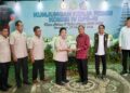 Ketua Komisi IV Titiek Soeharto dan Gubernur Bali saat membuat komitmen repatriasi satwa liar di Bali. -Balitopik.com