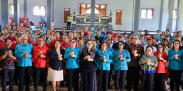 Ketok Tularkan Kesadaran Pemilahan Sampah, Ibu Putri Koster “Nyobiahang” Program PSBS PADAS kepada TP PKK dan PAKIS di Tabanan. -IST/Balitopik.com