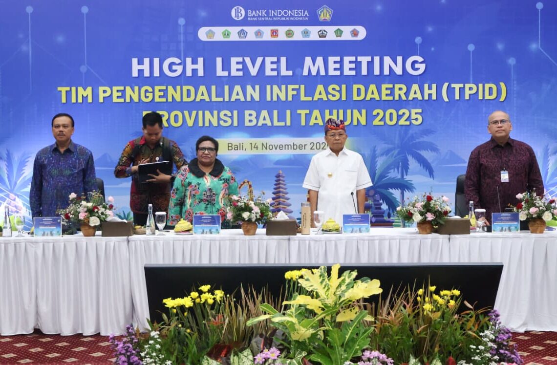 Gubernur Bali Wayan Koster saat hadiri High Level Meeting (HLM) Tim Pengendalian Inflasi Daerah (TPID) Provinsi Bali Tahun 2025. -Balitopik.com