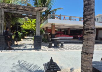 Bangunan usaha olahraga air (watersport) di bibir Pantai Tanjung Benoa, Jalan Pratama, Kelurahan Tanjung Benoa, Kuta Selatan. -Balitopik.com