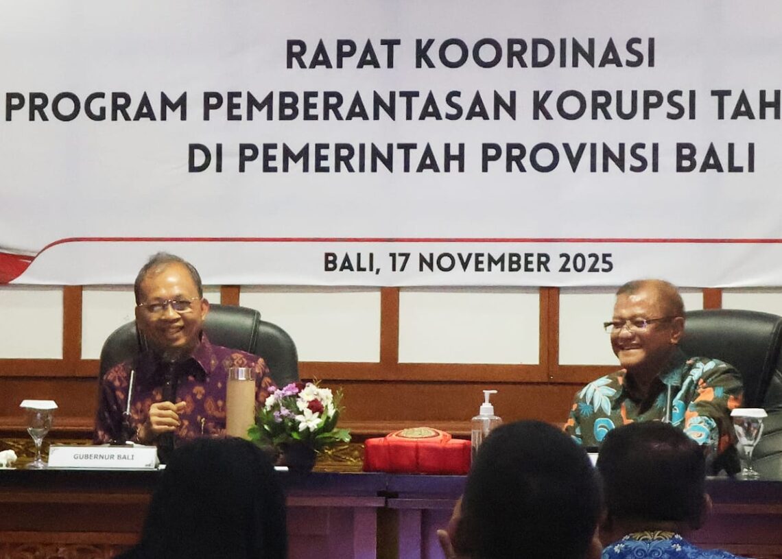 Gubernur Bali, Wayan Koster (kiri) dan Ka. Satgas V.2. Korsup. Wilayah V KPK RI, Nurul Ichsan Al Huda. -Balitopik.com