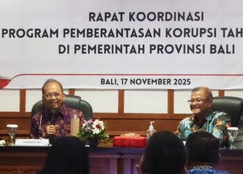 Gubernur Bali, Wayan Koster (kiri) dan Ka. Satgas V.2. Korsup. Wilayah V KPK RI, Nurul Ichsan Al Huda. -Balitopik.com