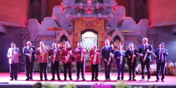 Pemukulan kulkul tanda pembukaan Vovinam VIII di Buleleng. -Balitopik.com