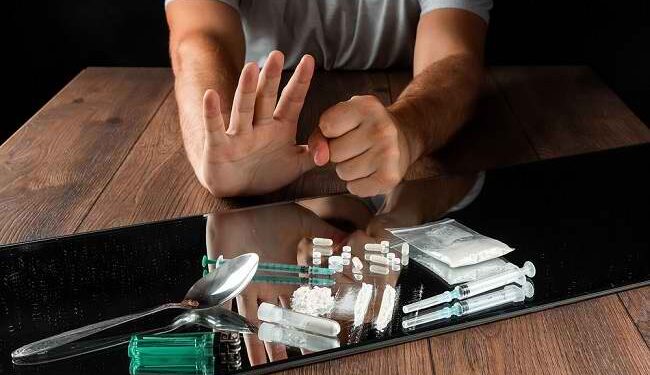 Ilustrasi pengguna narkotika yang direhabilitasi. -IST