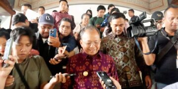 Gubernur Bali Wayan Koster.-Balitopik.com