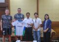 Bupati Badung I Wayan Adi Arnawa saat menerima kunjungan perwakilan Tranmere Rovers Club. -IST/Balitopik.com