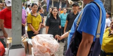 Ketua TP. PKK Badung, Nyonya Rasniathi Adi Arnawa, secara resmi melaksanakan pembukaan Safari Perdana Launching Bank Sampah di Banjar Muncan, Kelurahan Kapal, pada hari Jumat (26/12/2025) lalu.