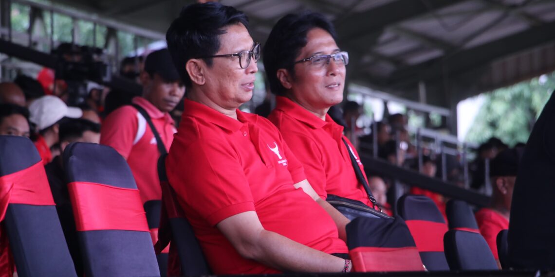 Foto: Ketua DPC PDIP Kabupaten Badung I Nyoman Giri Prasta bersama Sekretaris DPC I Wayan Adi Arnawa. -IST/Balitopik.com