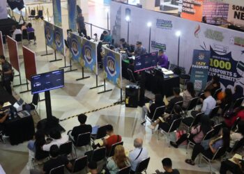 Imigrasi Ngurah Rai saat layani 1000 pemohon di Discovery Mall. -IST/Balitopik.com