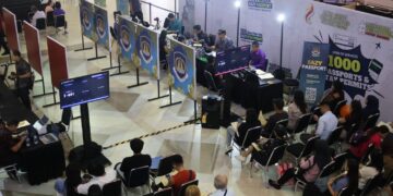 Imigrasi Ngurah Rai saat layani 1000 pemohon di Discovery Mall. -IST/Balitopik.com