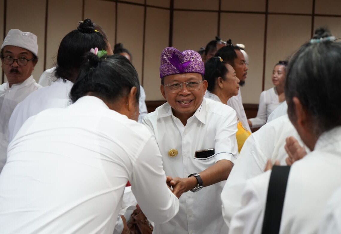 Gubernur Bali Wayan Koster. -IST/Balitopik.com