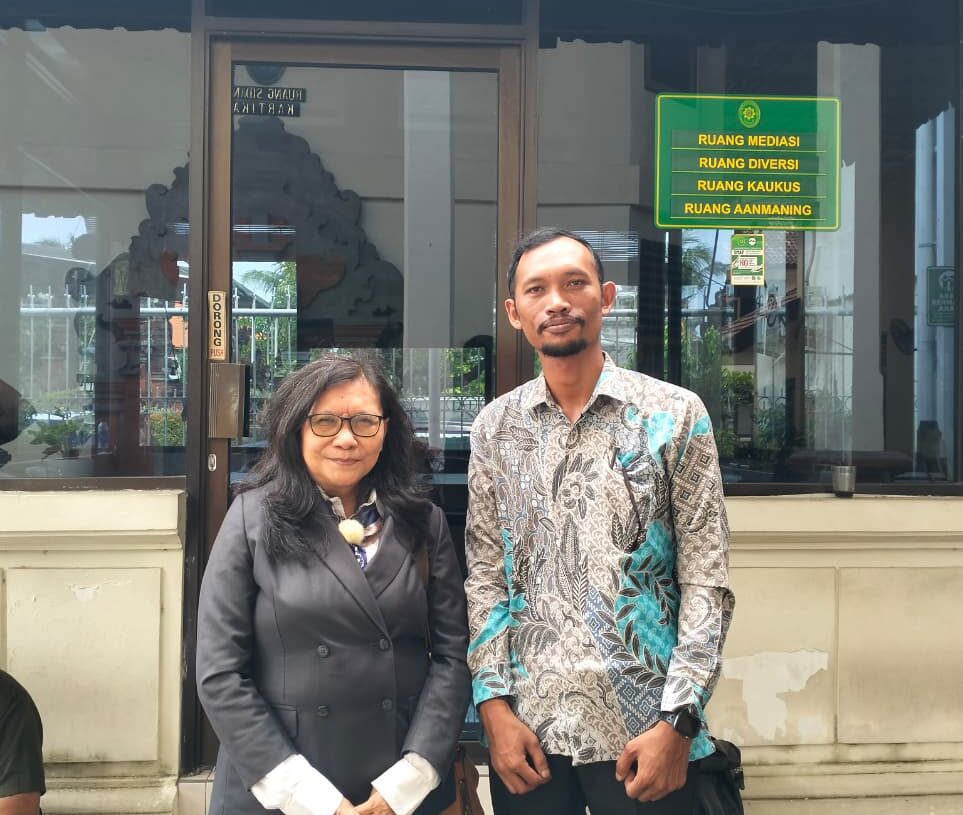 Kuasa hukum Pemohon Eksekusi Siti Sapurah, S.H atau akrab disapa Ipung di Pengadilan Negeri Denpasar. -IST/Balitopik.com