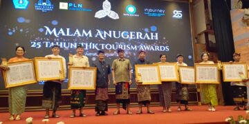 Malam anugerah 25 tahun THK tourism awards. -Balitopik.com