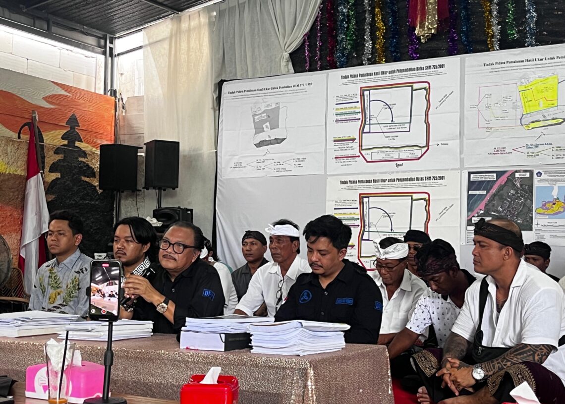 Tim kuasa hukum Pura Dalem Balangan. -Balitopik.com