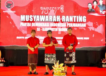 Ketua DPC PDI Perjuangan Kabupaten Badung I Nyoman Giri Prasta, Sekretaris I Wayan Adi Arnawa dan Bendahara Bagus Alit Sucipta. -Balitopik.com