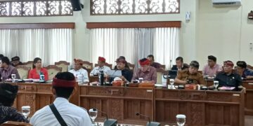 Pansus TRAP DPRD Bali saat memanggil pengelola Kawasan Jatiluwih. -Balitopik.com