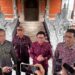 Sekretaris Pansus TRAP DPRD Bali, I Dewa Nyoman Rai (kedua dari kiri), Ketua Pansus TRAP, I Made Supartha (tengah) dan anggota Pansus TRAP lainnya. -Balitopik.com