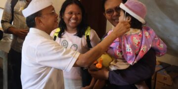 Gubernur Bali Wayan Koster saat merayakan Tumpek Klurut 2026 di sejumlah tempat di Denpasar. -Balitopik.com