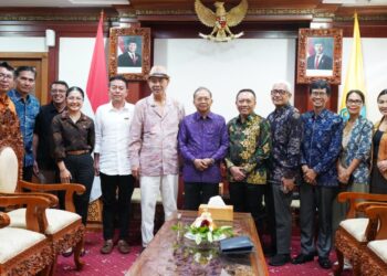 Gubernur Bali Wayan Koster menerima audiensi jajaran Nawa Cita Pariwisata Indonesia (NCPI) Provinsi Bali. -Balitopik.com
