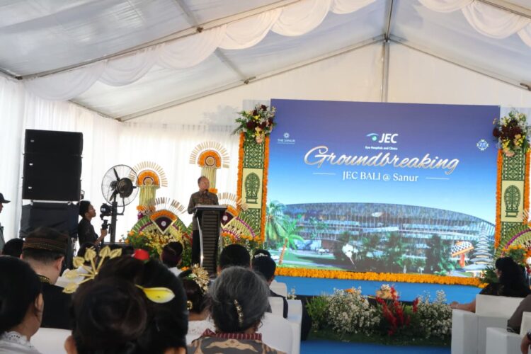 Gubernur Bali Wayan Koster saat hadiri ground breaking JEC Sanur. -Balitopik.com