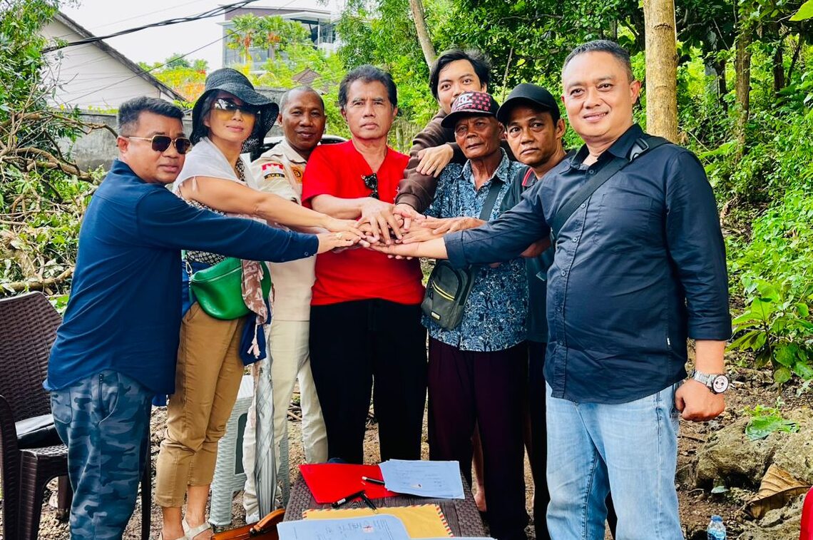 Proses mediasi yang berakhir damai antara Made Astika dan Jenny Mesrahayu. -Balitopik.com