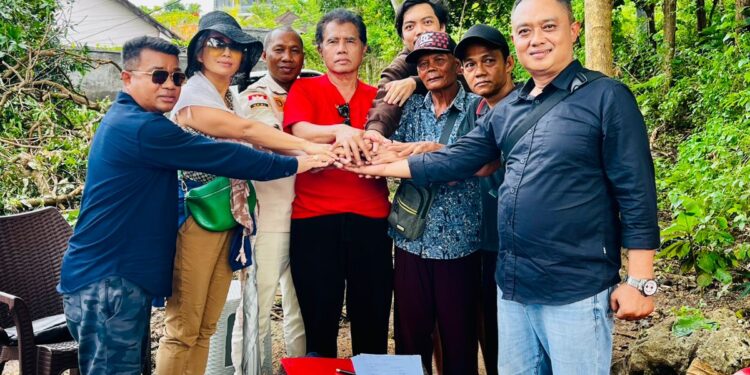 Proses mediasi yang berakhir damai antara Made Astika dan Jenny Mesrahayu. -Balitopik.com