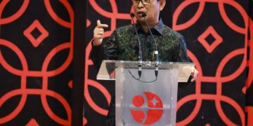 Bupati Badung I Wayan Adi Arnawa saat jadi pembicara. -IST/Balitopik.com
