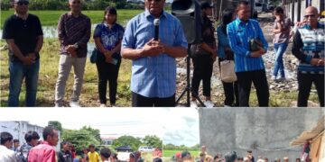 Foto: Wakil Gubernur Bali Johni Asadoma, Flobamora Bali dan Bali Partnership saat mengunjungi bedeng proyek di Denpasar Selatan. -Balitopik.com