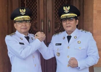 Gubernur Bali Wayan Koster dan Wakil I Nyoman Giri Prasta. -IST/BALITOPIK.COM