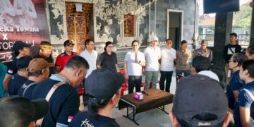 Bupati Badung I Wayan Adi Arnawa saat memberikan arahan kepada tim. -IST/Balitopik.com