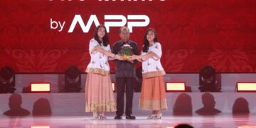 Gubernur Bali Wayan Koster dalam acara Singgasana Seni Bung Karno. -IST/Balitopik.com