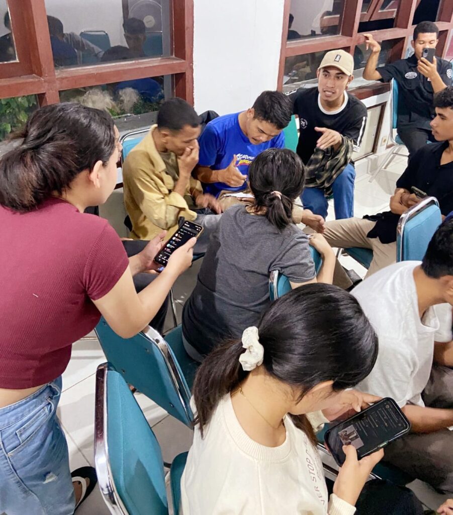 Sesi workshop peserta pelatihan jurnalistik. -Balitopik.com