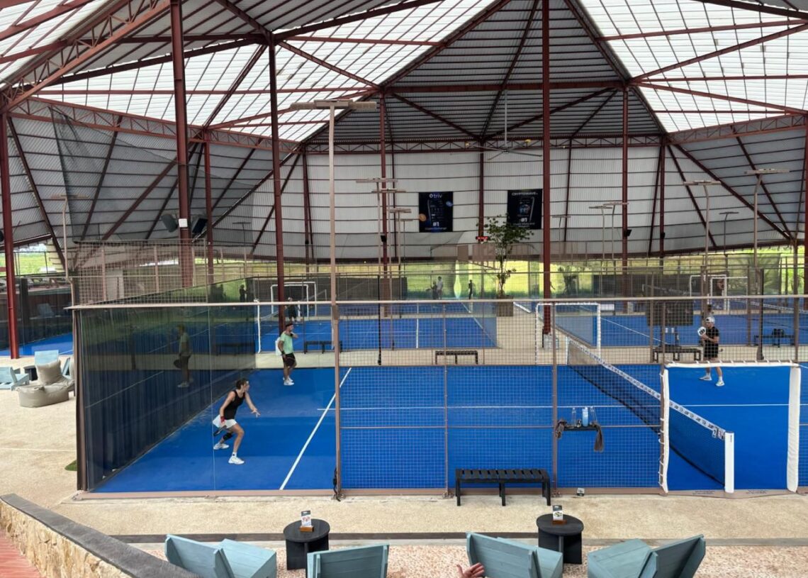 Foto: Lapangan olahraga jungel padel di Mengwi, Badung. -Balitopik.com