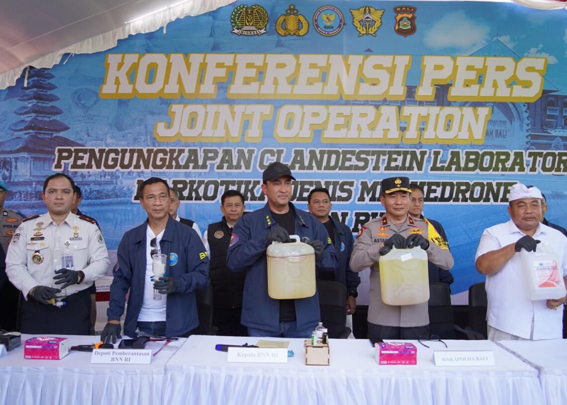 Imigrasi Ngurah Rai, BNN, dan Bea Cukai Bongkar Laboratorium Narkoba Rahasia Milik WNA Rusia di Bali. -IST/Balitopik.com