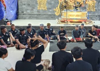 Suasan kegiatan “Mebanjaraan” yang dilaksanakan oleh Jimbaran Bersatu. -IST/BALITOPIK.COM