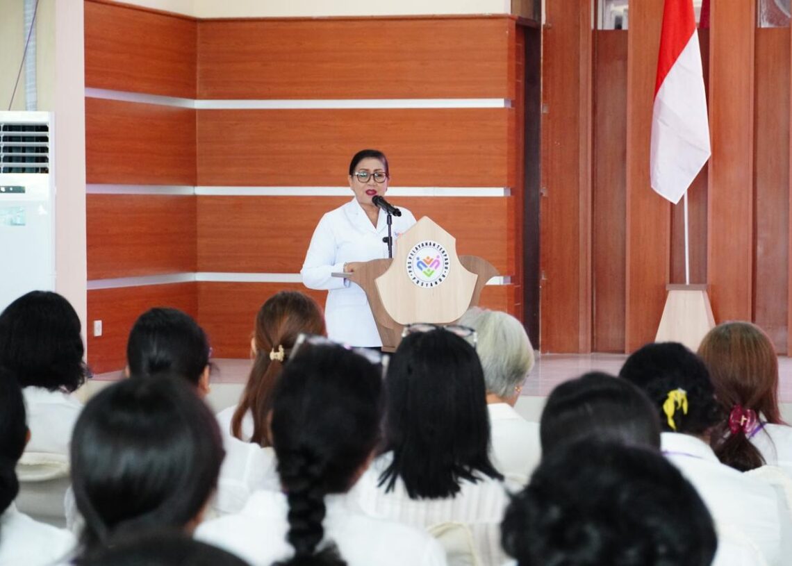 Ketua Tim Pembina Posyandu Provinsi Bali, Putri Koster. -BALITOPIK.COM