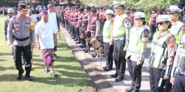 Gubernur Bali Wayan Koster saat memantau kesiapan pengamanan Nyepi dan Idul Fitri 2026. -BALITOPIK.COM