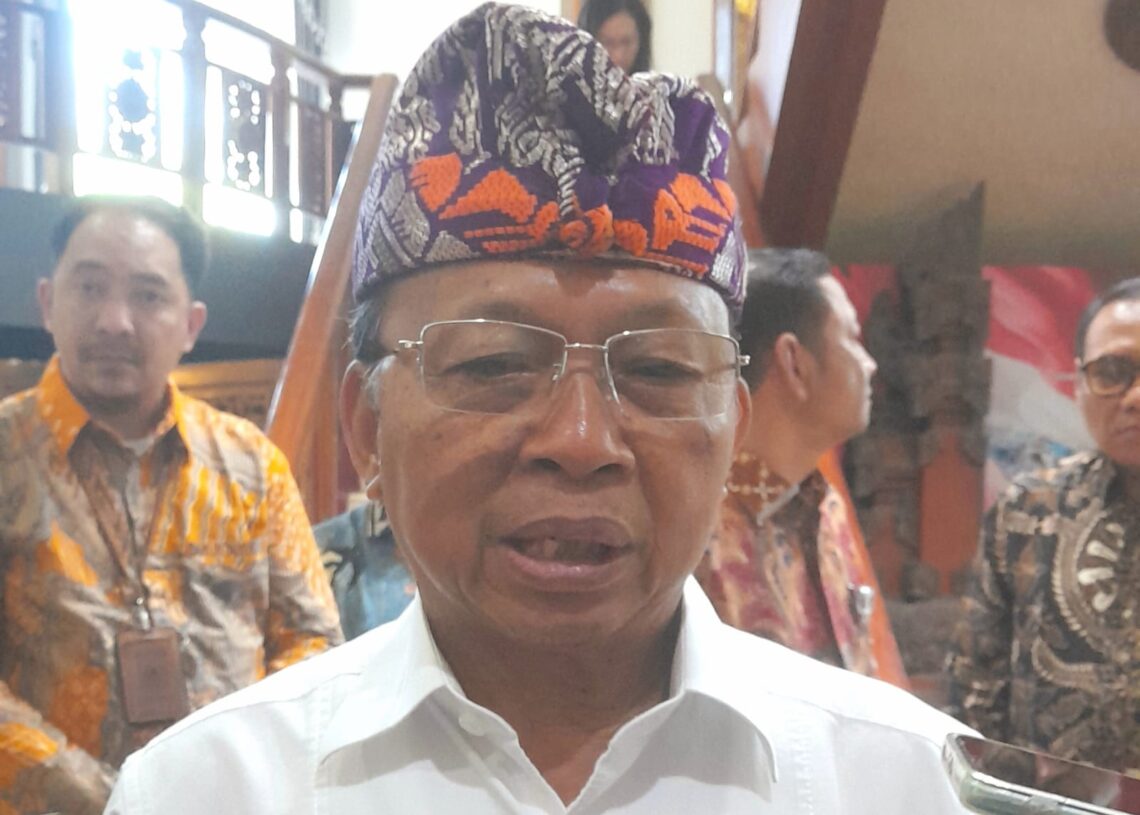 Gubernur Bali Wayan Koster. -BALITOPIK.COM