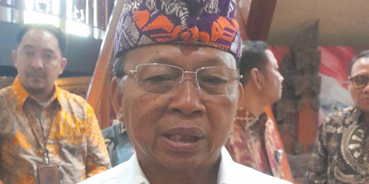 Gubernur Bali Wayan Koster. -BALITOPIK.COM