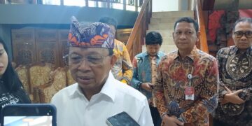 Gubernur Bali Wayan Koster. -BALITOPIK.COM