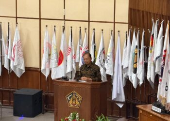 Gubernur Bali Wayan Koster saat membuka Musorprov KONI Bali. -BALITOPIK.COM