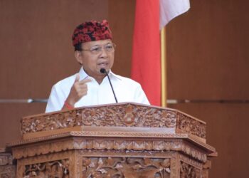 Gubernurali Wayan Koster saat pidato satu tahun Koster-Giri. -IST/BALITOPIK.COM