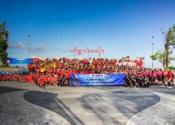 Foto bersama Pramuka Kwartir Cabang (Kwarcab) Badung usai aksi bersih pantai Jerman. -IST/BALITOPIK.COM
