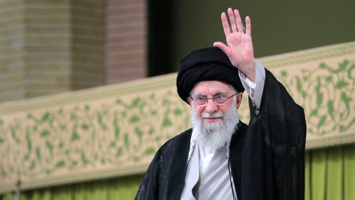 Karir Politik Ali Khamenei Sang Pemimpin Iran yang Tewas Dalam Serangan AS-Israel