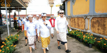 Bupati Badung umumkan bantuan bus tirtayatra untuk desa adat di Bali
