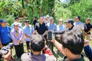 Wakil Bupati Badung meninjau lokasi pengolahan kompos di Taman Bung Karno Penarungan