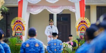 Wabup Badung memimpin upacara Hari Otonomi Daerah di Puspem Badung