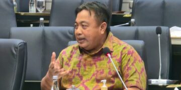 I Nyoman Parta saat menghadiri pertemuan bersama perwakilan masyarakat adat dan koalisi sipil di DPR RI, Jakarta. -IST/BALITOPIK.COM