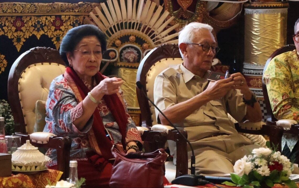 Megawati Soekarnoputri saat menghadiri temu wicara bersama pelaku UMKM Bali terkait HKI dan manajemen usaha di Klungkung. -IST/BALITOPIK.COM